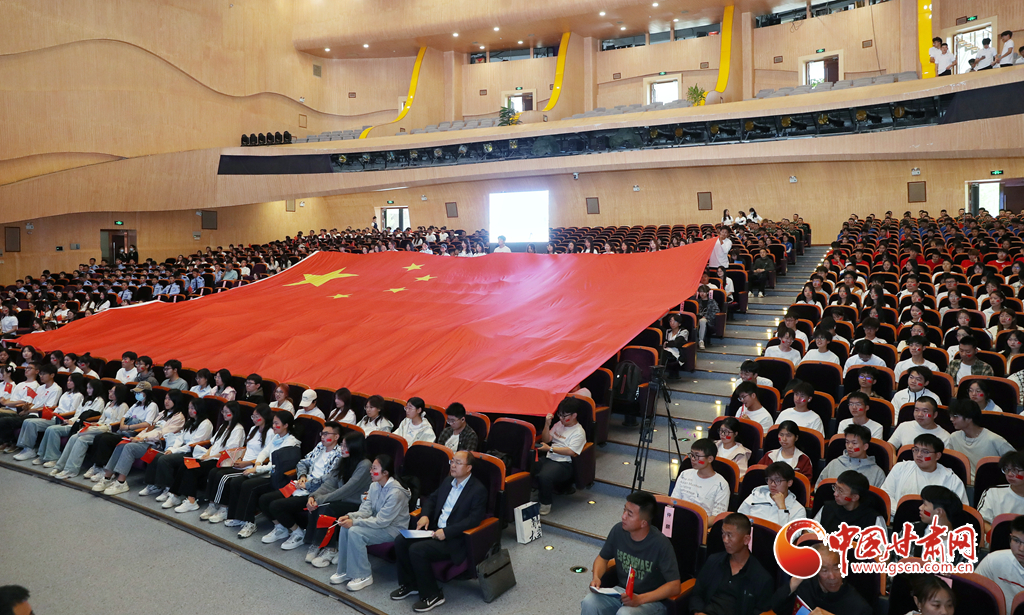 【中央网信办】【甘快看·青春华章·重走西北角】反响｜甘肃高校大学生：以奋斗之姿 绘就青春画卷