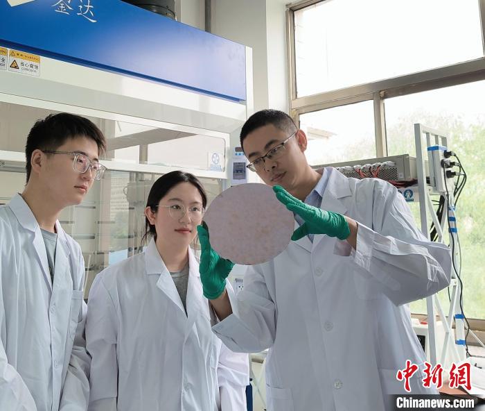 【中新网】甘肃高校领跑绿氨赛道 技术突破解减排难题