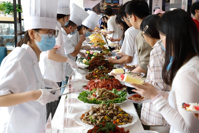 【每日甘肃网】以学生为中心，让教育有品质更有温度：兰州交通大学“服务育人”工作的温馨实践